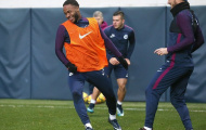Sterling tươi như hoa, Man City quyết tâm hạ Huddersfield