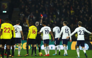 Harry Kane tịt ngòi, Tottenham chết hụt trong thế thiếu người
