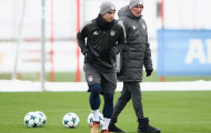 Rét run người, Heynckes vẫn xua quân ra sân tập