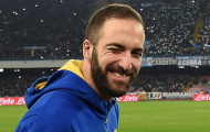 Thăng hoa cùng Juventus, Higuain quay sang đá xoáy thầy cũ