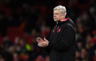 Wenger đã đầu hàng cuộc đua vô địch Ngoại hạng Anh