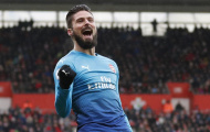 Giroud sắm vai người hùng, Arsenal thoát thua ngoạn mục