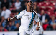 Ronaldinho phô diễn kỹ thuật trước Estrelas