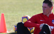 Khuôn mặt mang 'tâm sự' của Fernando Torres trên sân tập