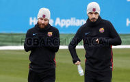 Các cầu thủ Barca 'trầm tư' khi biết tin đụng Chelsea