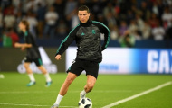 Ronaldo đảo chân kỹ thuật trước đông đảo NHM trước giờ G