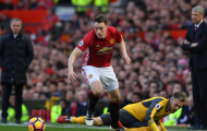 Arsenal phung phí số 1, M.U hiệu quả nhất Premier League