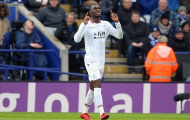 Benteke rực sáng, Palace nhấn chìm Leicester ngay tại hang Cáo