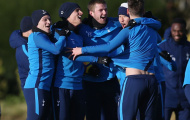Sân tập Tottenham vui như trẩy hội trước đại chiến Man City