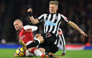 Chiến binh Jack Wilshere 'cân' hết hàng tiền vệ Newcastle