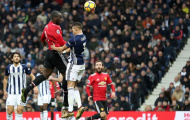 Hàng thủ hớ hênh, Quỷ đỏ suýt ôm hận trước người cũ của Man City