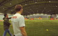 Thủ môn khóc thét khi đối mặt với 5 quả Rocket liên tiếp của Gerrard