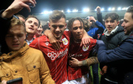 Làm nên kì tích, tập thể Bristol City quậy tung cả sân vận động