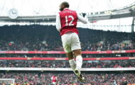 Henry từng làm khổ Carragher như thế nào?