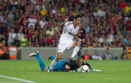 Angel Di Maria từng biến Victor Valdes thành 'gã hề'