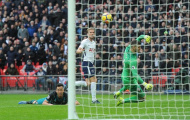 Hàng thủ Southampton đổ rạp trước tốc độ của Harry Kane