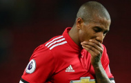Giật chỏ đối thủ, Ashley Young CHÍNH THỨC nhận án phạt từ FA