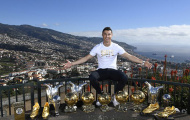 Ronaldo chào năm 2018 bằng bộ sưu tập danh hiệu đồ sộ
