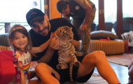 Benzema bị tẩy chay vì trót âu yếm... hổ