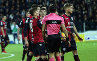 Juventus lại gây tranh cãi, Roma tiếp tục lao dốc