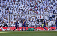 Chửi rủa cầu thủ Barca, CĐV Real Madrid bị La Liga 'sờ gáy'