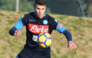 Đón tân binh, sân tập Napoli thêm rộn ràng