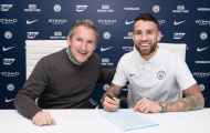 Otamendi tươi rói trong gia hạn hợp đồng với Man City