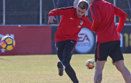 Griezmann 'tạo dáng' điệu nghệ trên sân tập