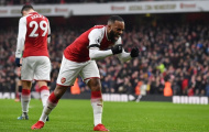 Lacazette mừng hết lớn khi giải được vận đen