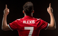 CĐV Man Utd phấn khích trong ngày đón Alexis Sanchez