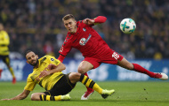 Hậu vệ toả sáng, Dortmund thoát thua phút 90+3
