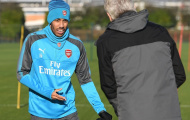 Aubameyang nuốt từng lời của Giáo sư trong buổi tập đầu tiên