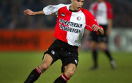 Van Persie ghi bàn đầu tiên trong lần tái ngộ Feyenoord