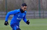 Walcott chạy hùng hục trên sân, quyết tìm lại phong độ thời đỉnh cao