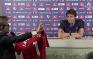 Conte từ chối nhận áo đấu Man Utd có chữ ký của Mourinho