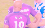 Tình huống dẫn đến chiếc thẻ đỏ của Fabian Delph trong trận đấu với Wigan