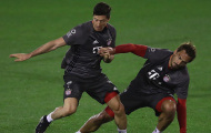 'Hục hặc' Hummels, Lewandowski bắt đầu làm loạn ở Bayern?