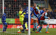 Ngược dòng Everton, Burnley chỉ còn cách Arsenal 5 điểm
