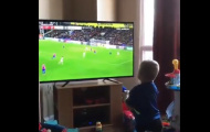 Phản ứng đáng yêu của fan nhí trước bàn thắng của Matic