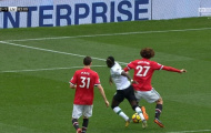 Không phục trận thua M.U, Klopp đòi penalty