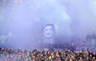 Trận Fiorentina - Benevento dừng lại ở phút 13 để tưởng nhớ Davide Astori
