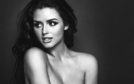 Từng đường nét như mời gọi của Abigail Ratchford