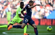 Mbappe lập cú đúp giúp 10 người PSG đánh bại Angers