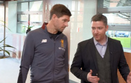 Gerrard đảm nhận vai trò dẫn tour tham quan Melwood 