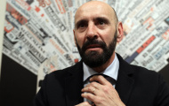 GĐTT Monchi so sánh Messi với Totti