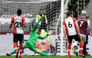 Góc nhìn Premier League: Một cuộc chiến lạ lùng!
