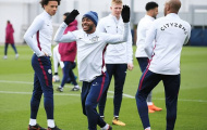 Dàn sao Man City thi nhau nô đùa trước trận derby