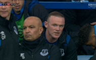 Rooney văng tục khi sớm bị thay ra trong trận Derby Merseyside
