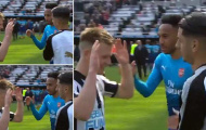 Aubameyang nghẹn cổ với 'cục lơ' của sao Newcastle