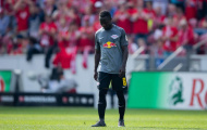 Bom tấn của Liverpool tạm biệt 'mái nhà' RB Leipzig bằng chiếc thẻ đỏ